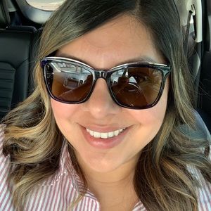 Meet your Posher, Rebeca